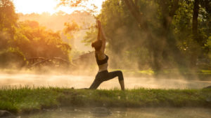 yoga stärkt nicht nur deinen geist, sondern auch deinen körper